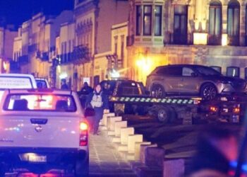 Horror në Meksikë, gjenden 10 të vdekur brenda një makine në sheshin e qytetit