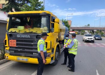 Gjoba të majme e deri në heqjen e patentës/ Kufizohet lëvizja e automjeteve të rënda brenda Unazës së Vogël