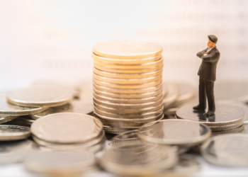 Sa vlen paga në Shqipëri, diferenca me rajonin dhe Perëndimin