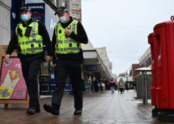 Pandemia/ Ky shtet europian vendosi t’i heqë të gjitha masat anti-COVID!