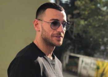 FOTO/ Arrestohet Stresi, reperi ndan pamjet nga furgoni i policisë: Unë do të…!