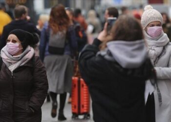 Opozita në Kosovë sulmon Kurtin për masat anti-Covid: Skandaloze hyrja në vend me 3 doza vaksine