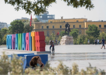 Shifrat për vitin 2020/ Shqipëria, i vetmi vend europian ku ekonomia pëson rënie, por shpenzimet e familjeve rriten