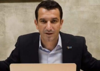 Veliaj nuk i ndahet Dukës edhe në takimin me operatorët turistikë