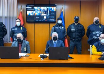 4 grupe kriminale për trafikimin e klandestinëve/ Vocaj: Të arrestuar 18 shqiptarë dhe  7 emigrantë! Sekuestrohen disa skafe