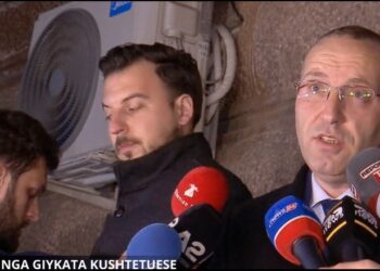 Shtyhet seanca në Kushtetuese/ Përfaqësuesi i presidencës: Nuk ka shkarkim të Metës se nuk ka çështje për shkarkim!