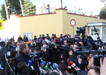 Pas ambasadës amerikane, banorët e “Unazës së re” marshojnë drejt selisë së BE-së