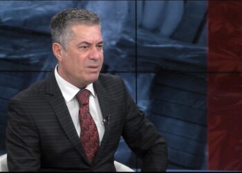 Lorenc Vangjeli zbulon për herë të parë, francezët i morën Porschen një ish-kryeministri shqiptar, ishte e një personazhi të botës së krimit