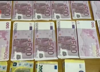Sekuestrohen 1.7 mln euro të falsifikuara në Rinas, pranga 53-vjeçarit nga Kameruni