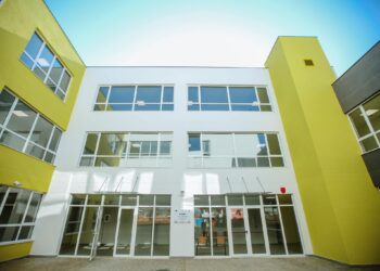 Rama publikon pamje nga shkolla e rindërtuar në Borizanë: Ka hapur dyert për 477 nxënës!