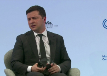 Konferenca e Munihut/ Prishet mikrofoni, Zelensky kthehet në rolin e vjetër, si humorist: Ma hakuan rusët