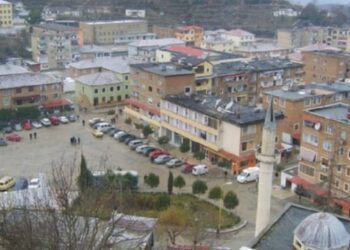 Nuk kreu pastrimin e qytetit/ AKM gjobë 5 mln lekë kryebashkiakut të Poliçanit!