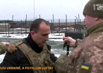 Çfarë po ndodh në vijën e luftës Ukrainë-Rusi? Gazetari rrëfen përvojën: Në Lindje ishin larguar të gjithë, shkëmbeheshin të shtëna