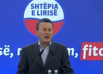 VIDEO/ Gafa e përfaqësuesit të ‘Shtëpisë së Lirisë’: Ta votojmë kandidatin tonë Lulzim Basha!