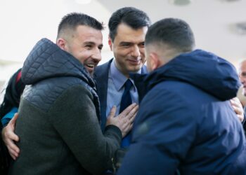 Basha ‘harron’ që ka fushatë, vijon takimet aty ku nuk ka zgjedhje: Jam i vendosur për lirinë dhe demokracinë