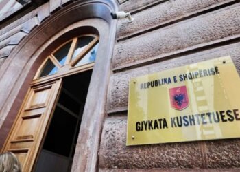 Rinis me debate seanca për shkarkimin e Metës, Presidenca kundërshton përfaqësuesin ligjor të kuvendit