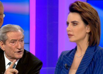 “Kur tha çupëlina s’ishte seksizëm por në sensin fëmijë”/ Duma: Xhaferaj xhentëlmen, Berisha bëri deklaratë skandaloze dhe askush s’reagoi