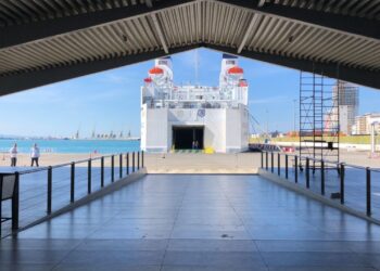 “Avari në traget”/ Porti i Durrësit njofton pasagjerët: Anulohet udhëtimi drejt Ankonës!