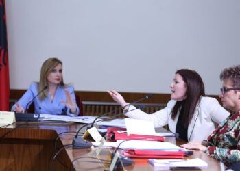 PS kallëzon penalisht Tabakun: Shkove në SPAK pa u mandatuar nga Komisioni dhe e nxite në favor të PD