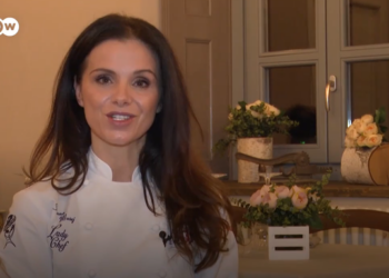 VIDEO/ Njihuni me kuzhinieren shqiptare që ‘ushqen’ këngëtarët dhe të ftuarit e “Festivalit të Sanremos”