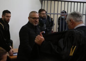 Dënimi i Saimir Tahirit, reagon avokati Maks Haxhia: Vendim skandaloz! Pas këtij vendimi, të gjithë politikanët të vishen trashë…!
