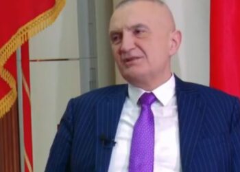 “Vetëm 28-29 nëntori na ndan me Berishën”/ Meta: Jemi kthyer në një regjim, Shqipërisë i duhet vota e lirë