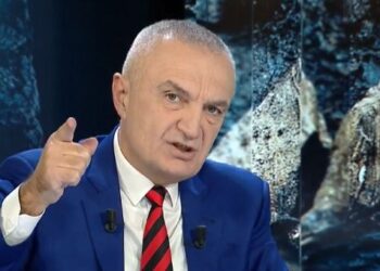 Fëmijët e tij i ka në Londër/ Meta: Shpopullimi projekt i qëllimshëm antikombëtar, shqiponjat duhet të kthehen në foletë e tyre në atdhe
