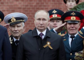 Përgatitet pushtimi i Ukrainës/ Putin merr miratimin e Parlamentit për të përdorur ushtrinë jashtë vendit. Rezoluta