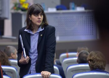 Superprokurorja u përgjua/ Krerët e kompanisë së inteligjencës pranojnë spiunimin e ish-kryeprokurores Laura Kovesi