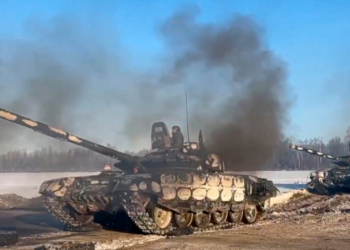 Ukraina i përgjigjet pushtimit rus: 14 avionë e helikopterë të rrëzuar dhe 24 tanke të shkatërruar