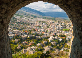 FOTOT/ Faqja e njohur braziliane fton turistët: Zbuloni Shqipërinë e lirë e të bukur!