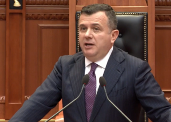 Balla i kthehet Berishës: Ti dhe familja jote vodhët mjediset e klubit sportiv Partizani. SPAK të përgjigjet për hetimet