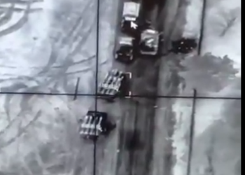 VIDEO/ Droni turk ‘Bayraktar’ shkatërron kolonën ushtarake ruse 100 km në veriperëndim të Kievit