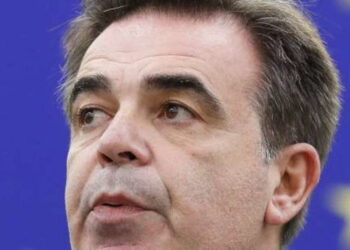 Kriza në Ukrainë/ Nënkryetari i Komisionit të BE-së: Gati për një valë refugjatësh po pushtoi Rusia!