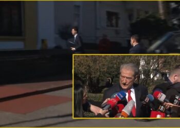 Berisha me mediat, Basha i kalon nga pas me makinë: Armiku më i rrezikshëm është ai që të rri pas shpine