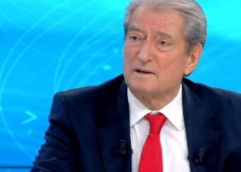 “Non grata”/ Berisha: Vendimi hidhet në kosh, ose do pranohet vullneti i shqiptarëve