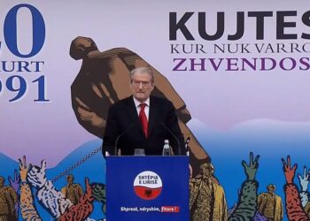 31 vjetori i rrëzimit të bustit të Enver Hoxhës, Berisha: Ishte diktatori më mizor në Evropën ish-komuniste