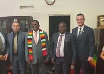 FOTOLAJM / Tabaku e pyet Ramën për Zimbabve, por ‘dëshmitarin’ e ka brenda në PD