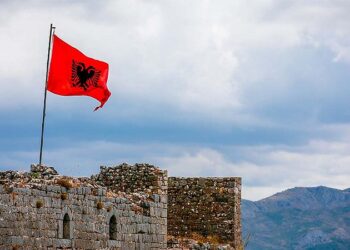 “Wie is de Mol”- Një thesar i çmuar që promovon bukuritë e Shqipërisë dhe do ndikojë në turizëm