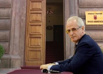 Vakancat në ‘Kushtetuese’/ Ish-kreu i KED, Ardian Dvorani dorëzon kandidaturën