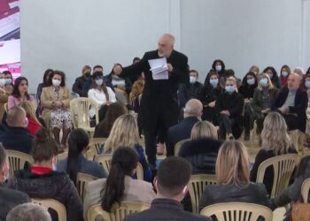 Rama ironizon sherrin Basha-Berisha: Dje ishte Luli i babës vet, sot është Lul brava. Akuzojnë njëri-tjetrin për ato që ua kemi thënë ne vite më parë