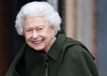 Mbretëresha Elizabeth e Britanisë infektohet nga COVID-19