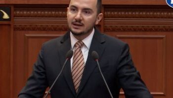 Berisha mori fjalën disa herë, ‘ankohet’ Salianji: Abuzim, PD nuk është pronë e tij, as e Bashës