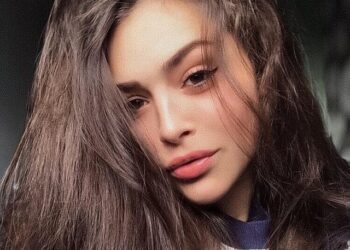 FOTOT/ E reja shtatzënë vdes gjatë intervistës së punës, mbytet nga flokët e saj të gjatë tek makineria e fabrikës