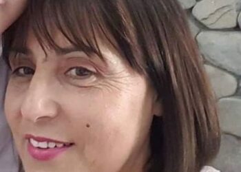 Djali i iku në Gjermani një ditë para/ Si u lajmërua policia për vrasjen me thikën e bukës të gruas në Fier