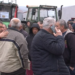 “Jemi të shpartalluar” / Fermerët, protestë në Devoll për çmimet e larta