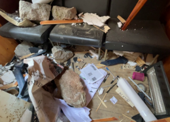 Akt vandal ndaj Kalasë së Lezhës, shkulen gurët antikë, shkatërrohet zyra e informacionit