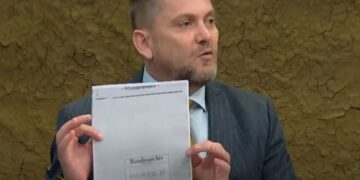 Historiani Kasmi publikon dokumentet: Ja si Xhafer Deva bashkëpunoi me serbët për të ndihmuar gjermanët!