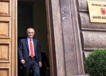‘Kushtetuesja’ vendos sot për “fatin” e Ilir Metës/ Presidenti para ‘togave të zeza’, si e shtoi presionin ditët e fundit