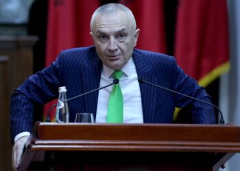 “Rrëmbeni sfurqet e kosoret”/ Justifikohet Ilir Meta: Ishin thjesht metafora dhe epitete letrare, se kisha seriozisht!